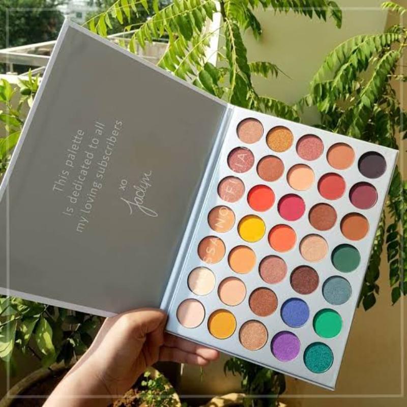 Jaclyn Hill Eyeshadow Palette